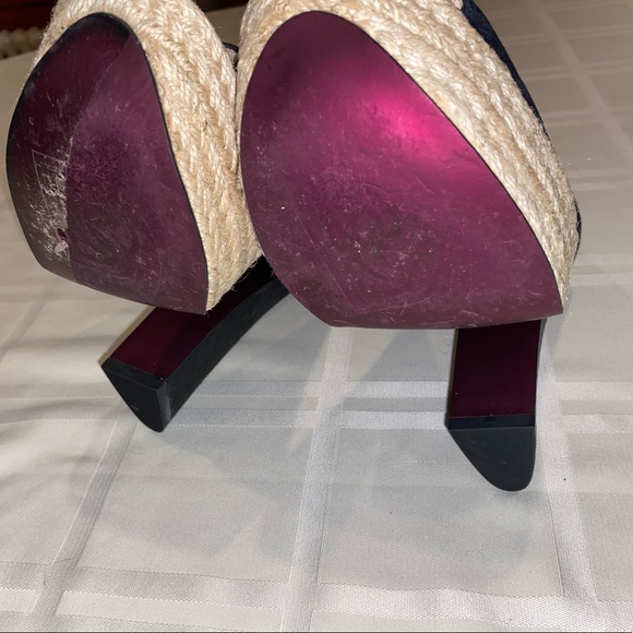 Boutique 9 Amalia Black Suede pep-toe Platform Pump - Picture 5 of 7